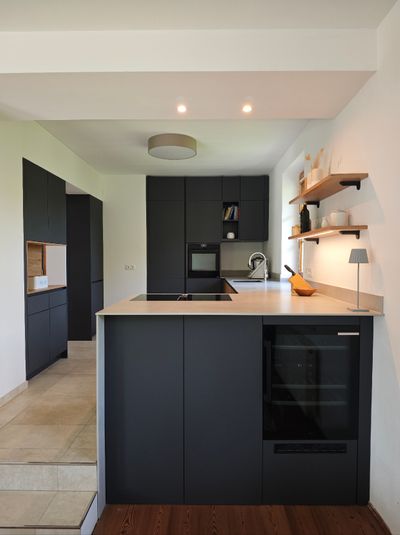 Retouch 1747291455493